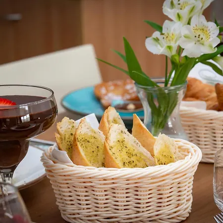 Hotel Snezhanka 3*