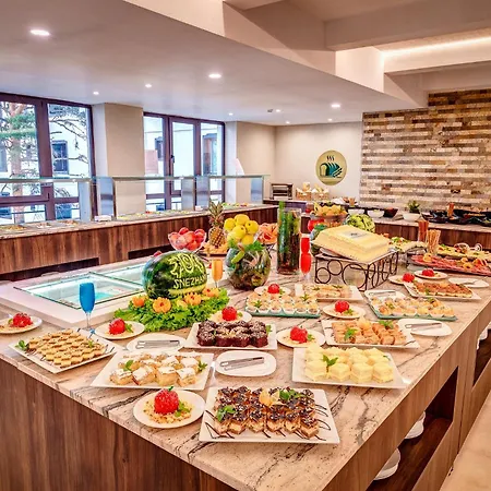 Hotel Snezhanka 3*